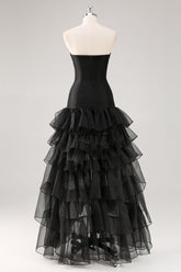 Schwarzes Trägerloses Gestuftes Tüll Ballkleid mit Rüschen